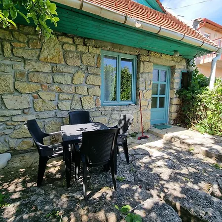 Julia Vendeghaz Apartment Balatonfured